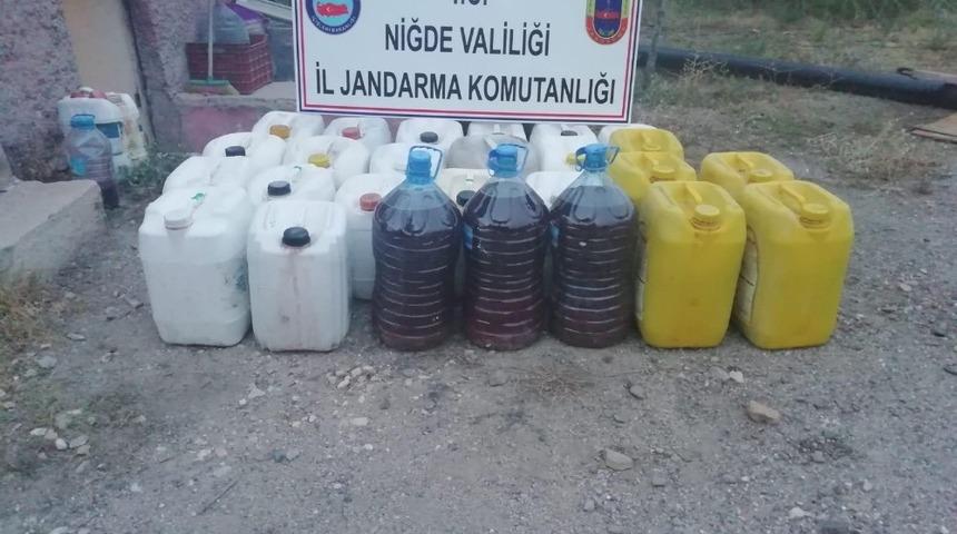 Jandarma ka&ccedil;ak şarap ele ge&ccedil;irdi