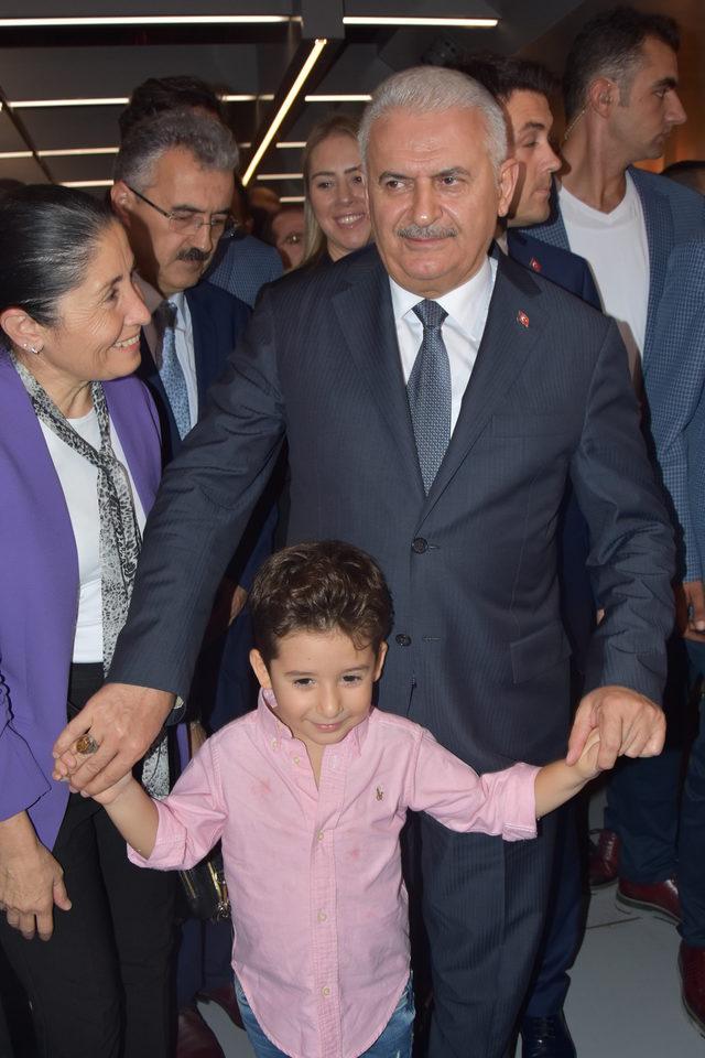 TBMM Başkanı Yıldırım,  B&uuml;y&uuml;k Dahi Gazi Mustafa Kemal  adlı sergiyi a&ccedil;tı 4