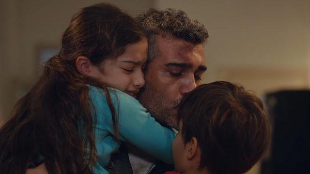 Kadın dizisinde Sarp'ın çocuklarıyla ağlatan kavuşma sahnesi! Kadın 36. yeni bölüm 2. fragmanı yayınlandı!