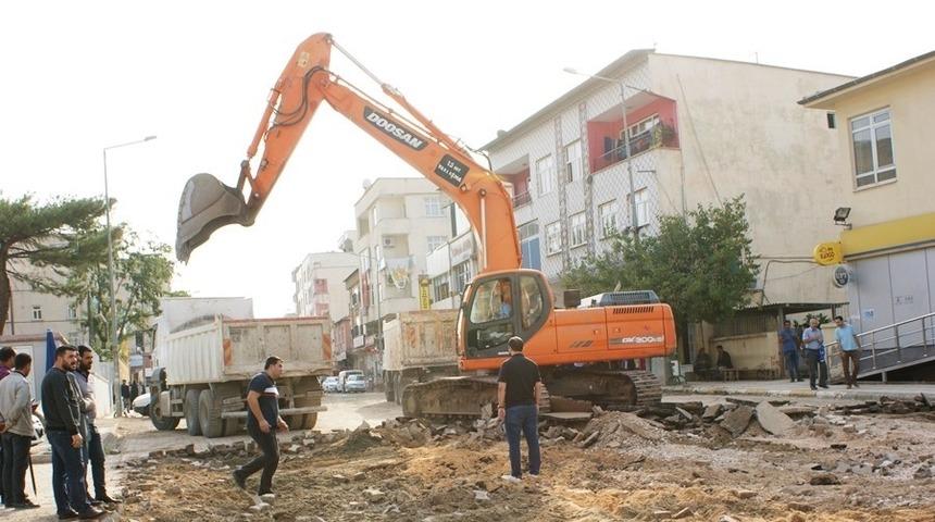 &Ccedil;ermik il&ccedil;esinde sıcak asfalt &ccedil;alışmalarına başlanıldı