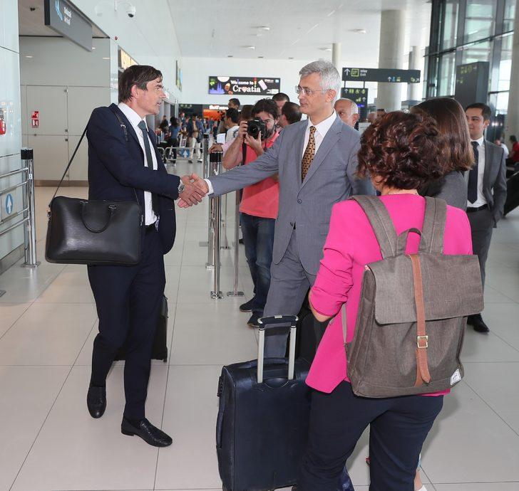 Club Brugge Phillip Cocu'yu takibe aldı G4