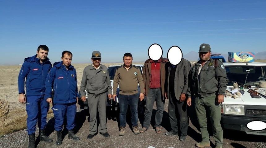 Ka&ccedil;ak Uludoğan avlayan 2 kişi su&ccedil; &uuml;st&uuml; yakalandı