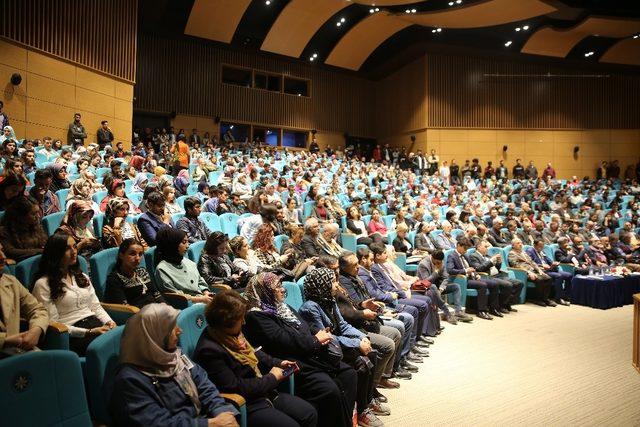 AÜ’de Şair Bahattin Karakoç için anma programı düzenlendi