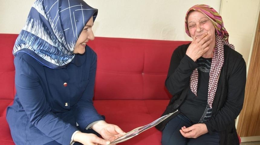 Fatma &Ccedil;olakbayrakdar ziyaretlerine devam ediyor