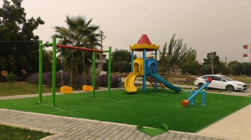 Akdeniz&rsquo;de yeni parklar yapılıyor, eskiler yenileniyor