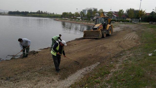 Kocaeli sahillerinden 4 günde 12 kamyon çöp temizlendi