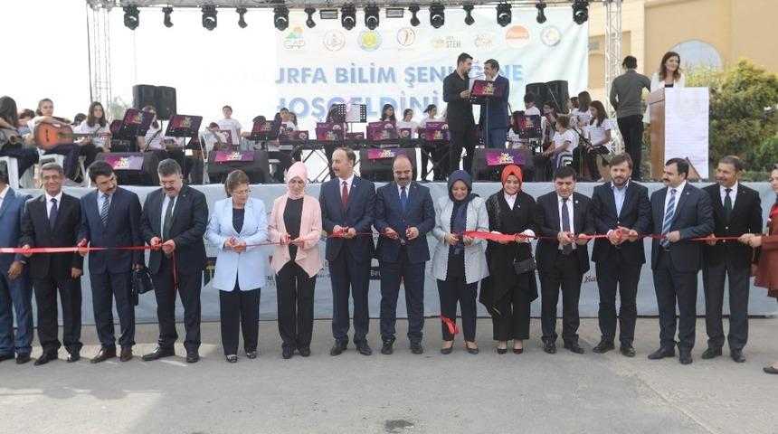 &Ccedil;ift&ccedil;i bilim şenliğine katıldı