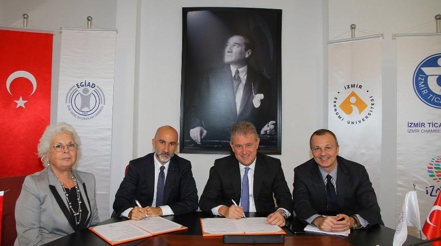 İzmir Ekonomi &Uuml;niversitesi ile EGİAD arasında eğitimde iş birliği