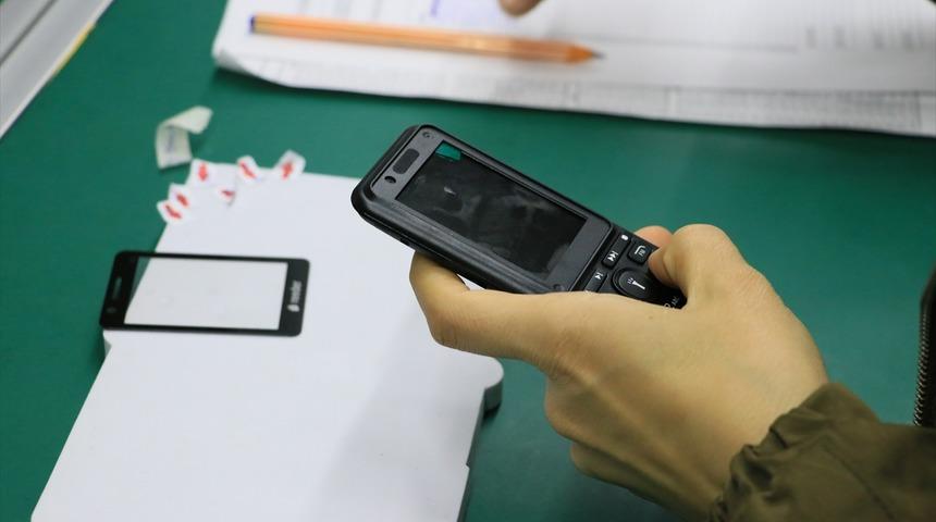 İşte yerli ve tuşlu cep telefonu