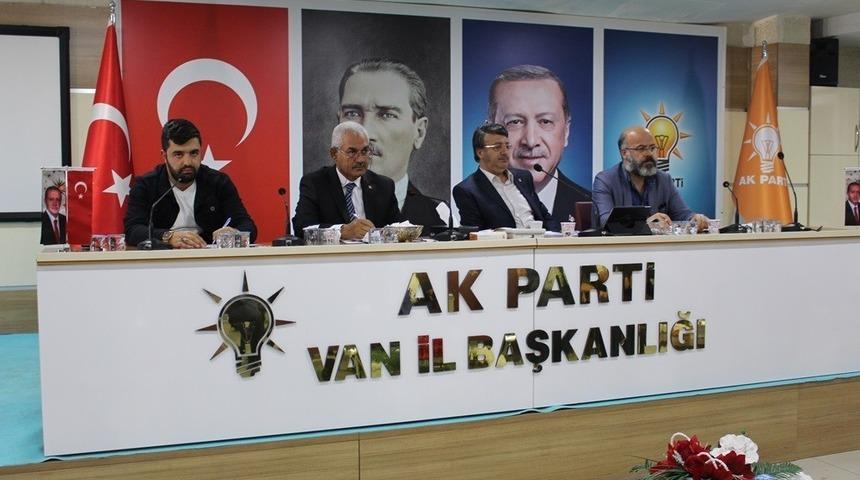 Başkan Türkmenoğlu, meclis üyeleriyle bir araya geldi