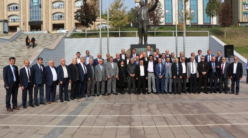 19 Ekim Muhtarlar G&uuml;n&uuml; kent meydanında kutlandı