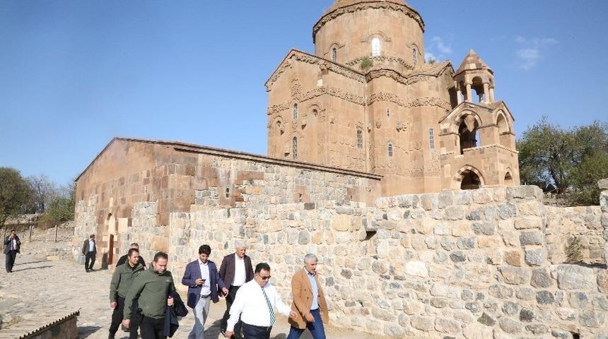 Akdamar Adası tatlı suya kavuşuyor