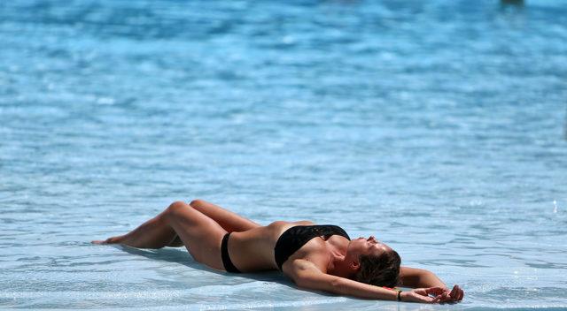 Antalya'ya yılbaşından bu yana havayoluyla 12 milyon 100 bin ziyaretçi geldi
