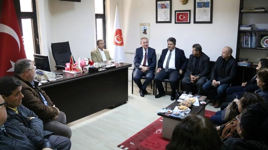 Başkan Işık&rsquo;tan Emekli Astsubaylar Derneğine ziyaret
