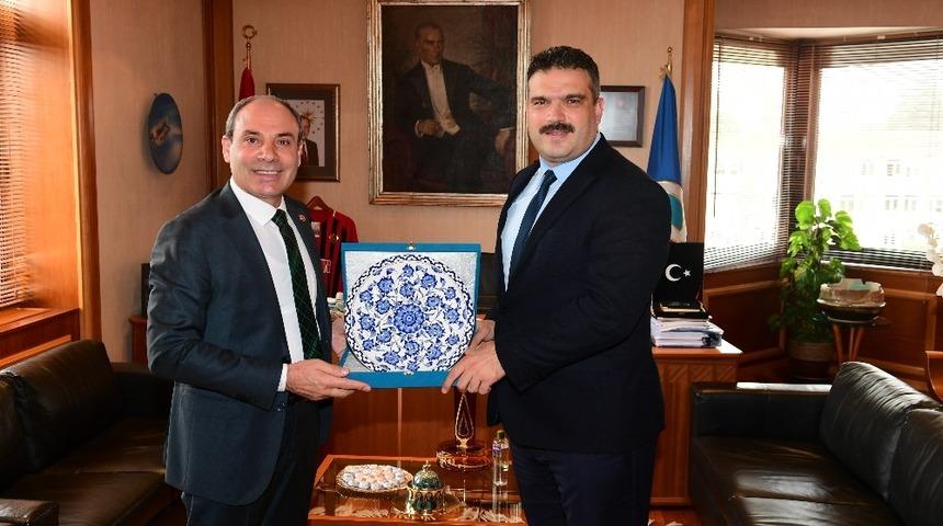 Başkan G&uuml;nd&uuml;z&rsquo;den Rekt&ouml;r Prof. Dr. &Ccedil;omaklı&rsquo;ya ziyaret