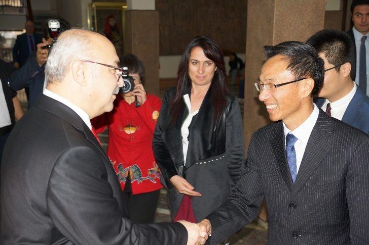 Aydın Valisi Köşger, Çinli iş adamlarını yatırıma davet etti