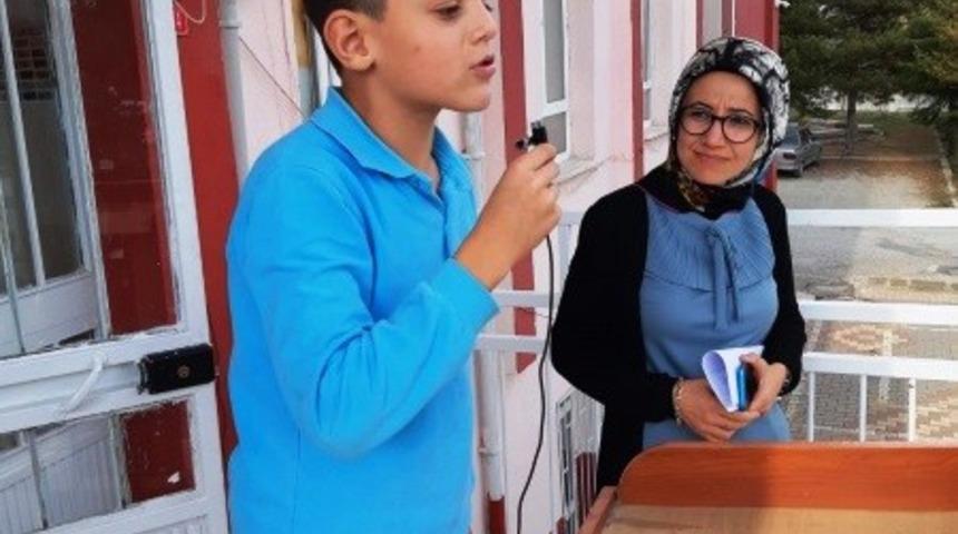 Serbest K&uuml;rs&uuml;&rsquo;y&uuml; sevdiler