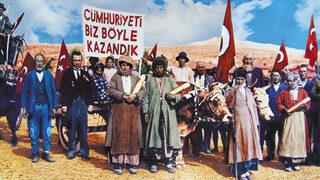 Efsane 'Cumhuriyet' fotoğrafındaki kişi Gülse Birsel’in dedesinin kuzeni çıktı!