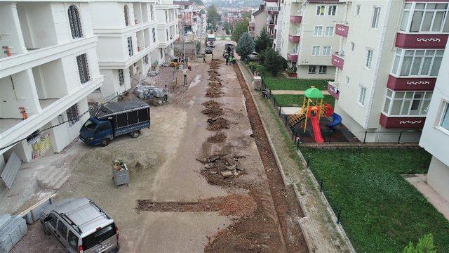 Başiskele’de altyapı ve yol çalışmaları devam ediyor