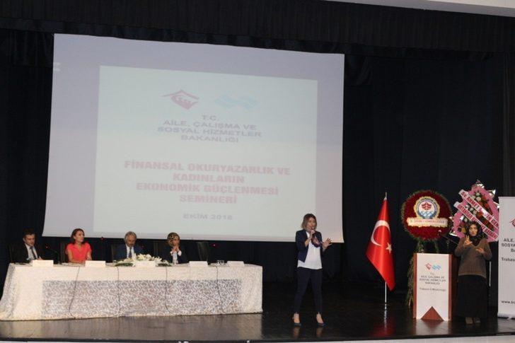 Trabzon İŞKUR finansal okuryazarlık seminerinde ‘İş’te kadın projesini tanıttı