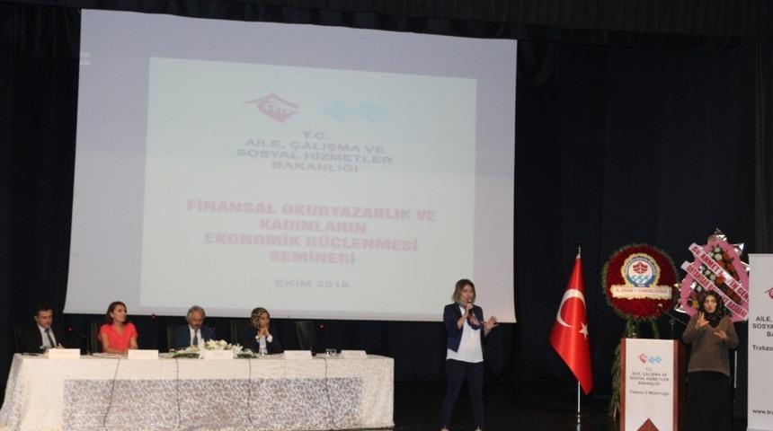 Trabzon İŞKUR finansal okuryazarlık seminerinde &lsquo;İş&rsquo;te kadın projesini tanıttı