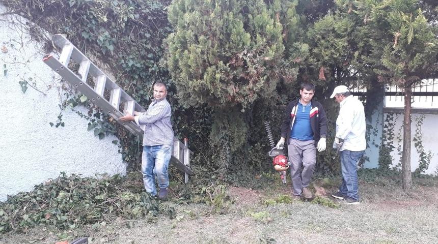 D&uuml;zce Belediyesi ekipleri her yerde