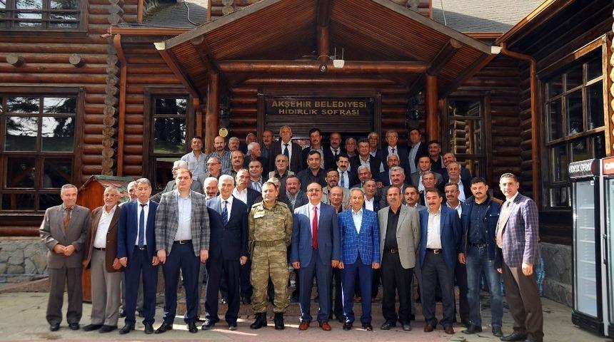 Başkan Akkaya, muhtarlarla bir araya geldi