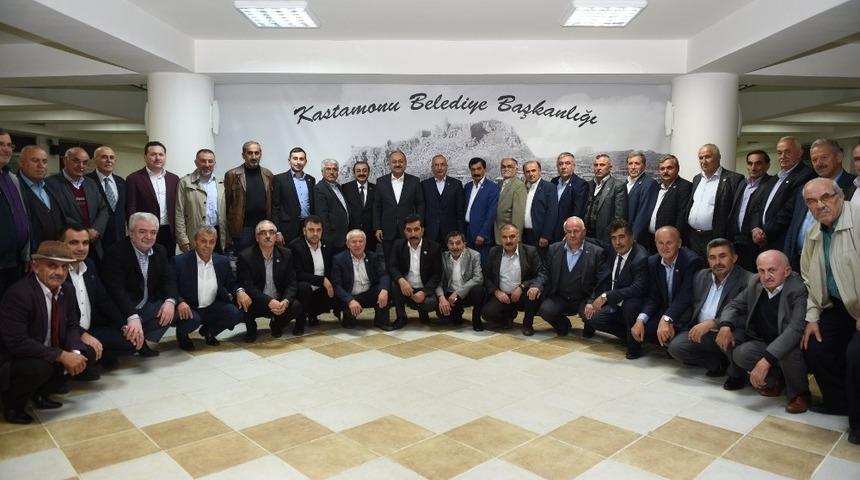 Muhtarlar, Belediye Başkanı Babaş&rsquo;ı ziyaret etti