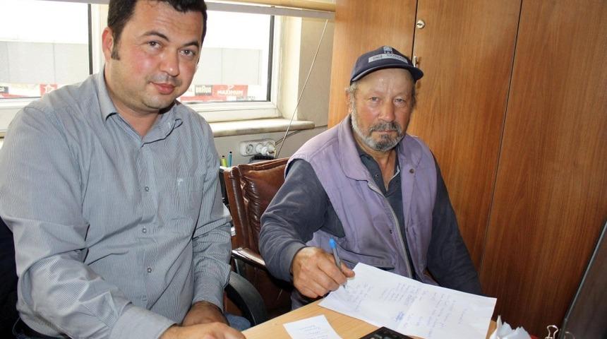 61 yaşındaki adam, yolda bulduğu parayı sahibine teslim etti