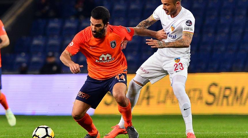 Arda Turan ligde en &ccedil;ok Fenerbah&ccedil;e'ye kaybetti