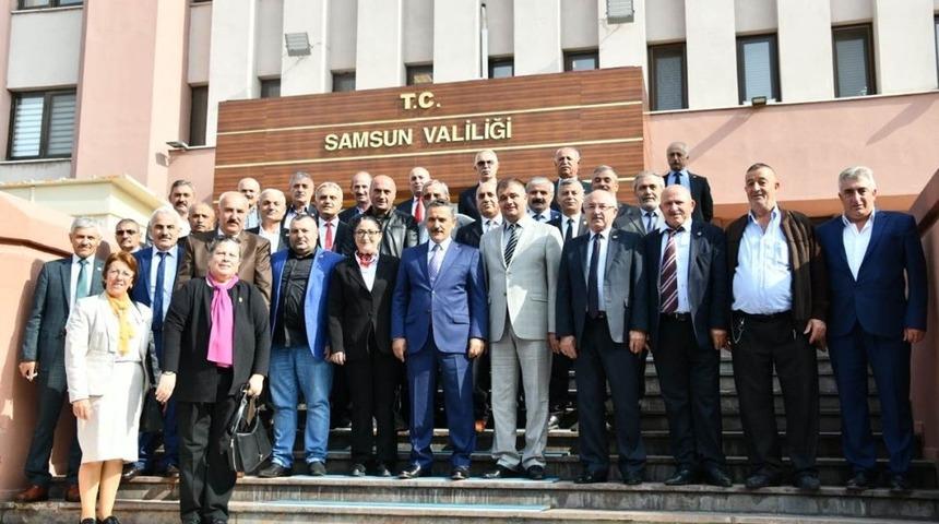 Muhtarlar Vali Kaymak&rsquo;tan &ldquo;muhtarlık b&uuml;roları&rdquo; konusunda destek istedi