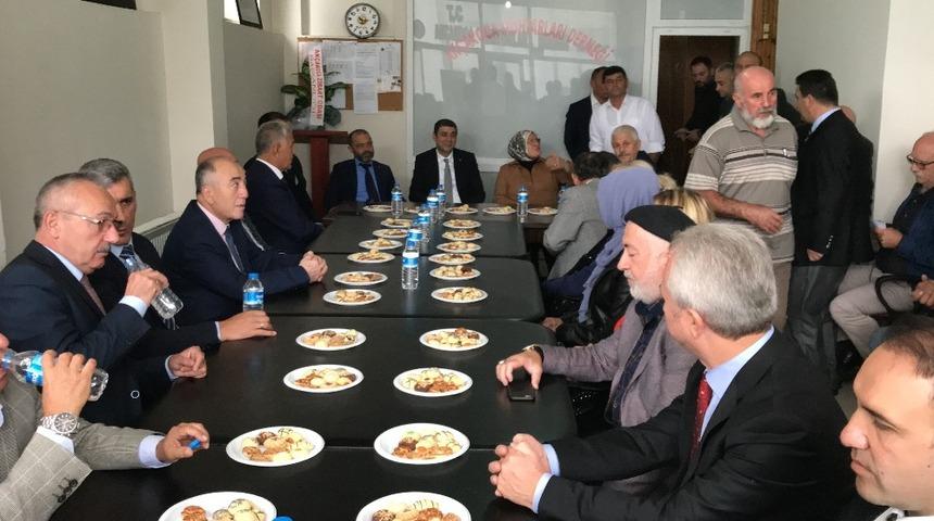 Başkan Yemenici, muhtarlarla bir araya geldi