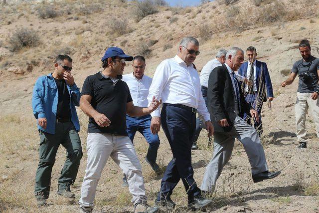 Kayseri de 7,4 milyon yıllık&nbsp;fil kafatası bulundu 3