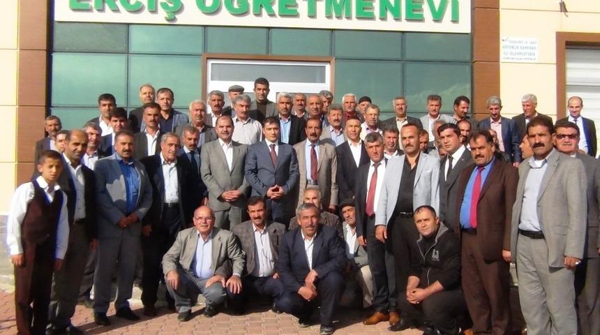 Kaymakam Mehmetbeyoğlu, muhtarlarla yemekte bir araya geldi