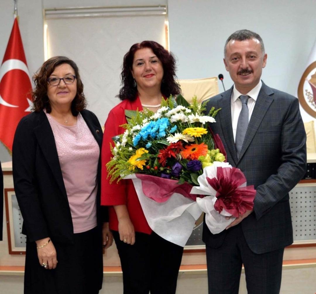 Vali B&uuml;y&uuml;kakın muhtarlarla bir araya geldi