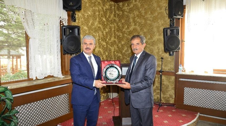 Vali İbrahim Akın: "Muhtarlar, g&ouml;revlerini &ouml;nemseyerek yapıyor"