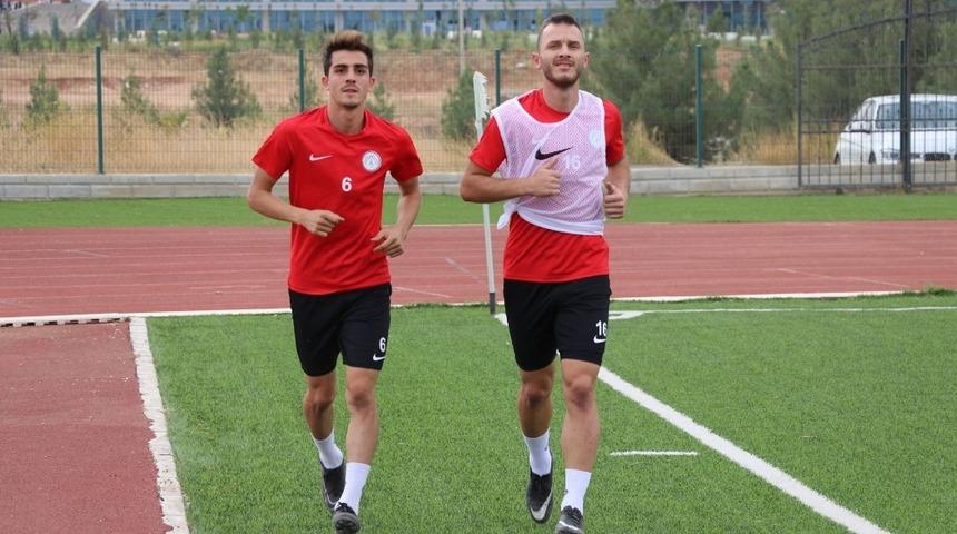 Karbel Karaköprü Belediyespor’ da hedef galibiyet