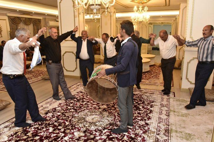 Kelkit’te muhtarlar günü kutlandı G1