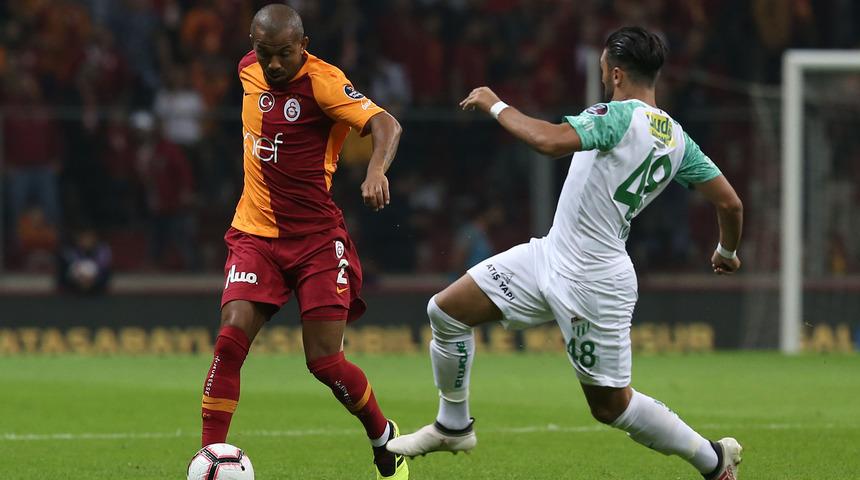 Galatasaray, kabus gibi geceden 1 puan &ccedil;ıkardı: 1-1
