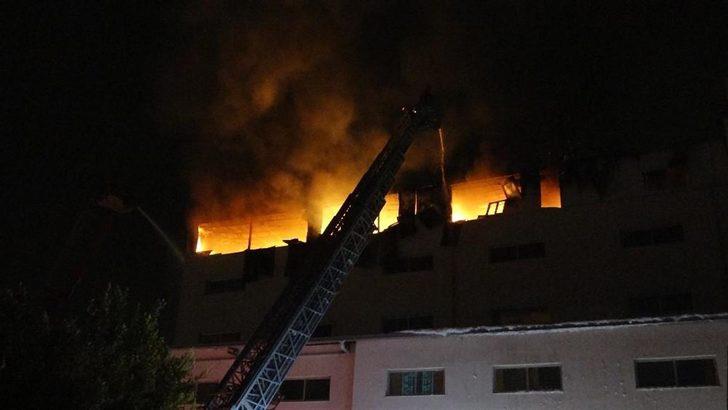 Tekstil atölyesi sabaha karşı kül oldu  G2