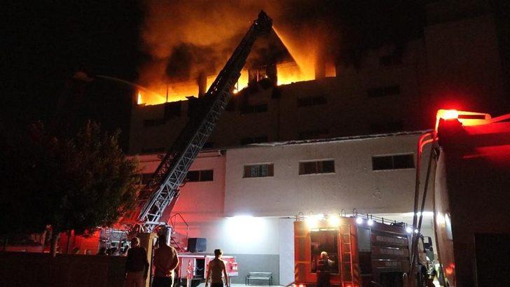 Tekstil atölyesi sabaha karşı kül oldu  G3