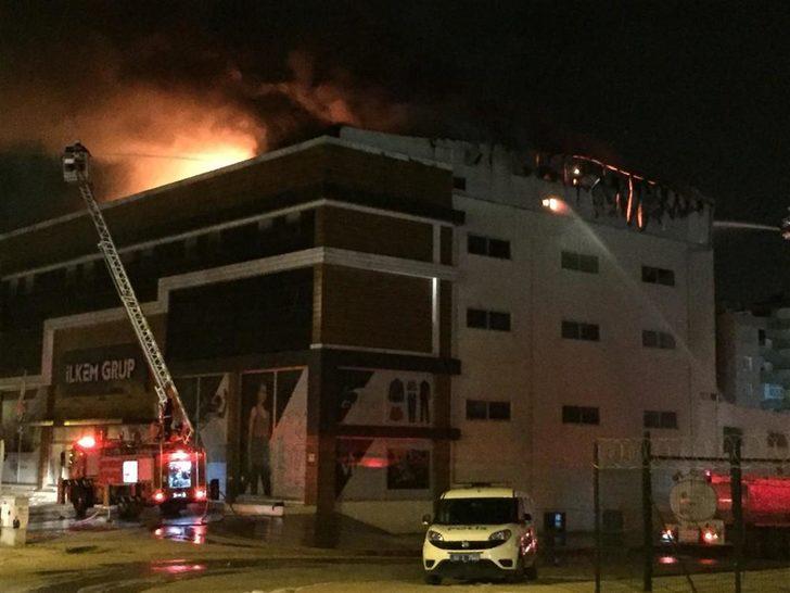 Tekstil atölyesi sabaha karşı kül oldu  G5