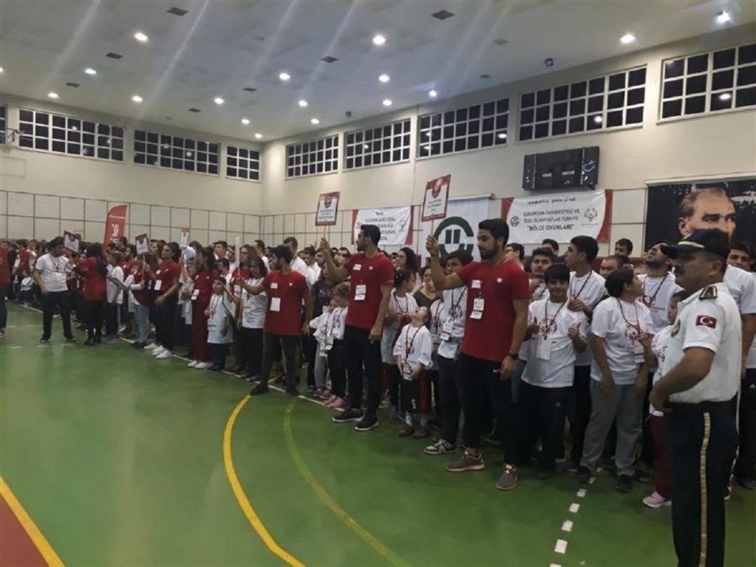 Karaisalı Engelsiz Yaşam Merkezi sporcuları madalyalarla d&ouml;nd&uuml;