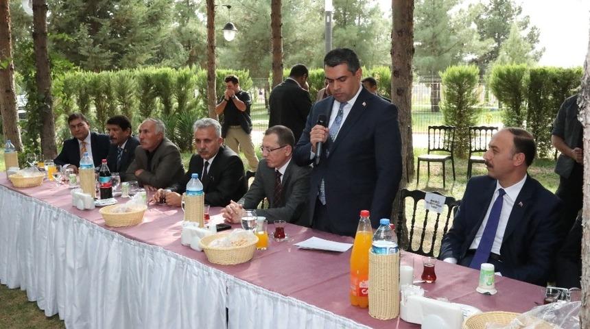 Şanlıurfa&rsquo;da muhtarlar bir araya geldi