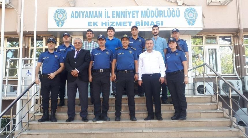 M&uuml;d&uuml;r Alper polis memurları ile bir araya geldi