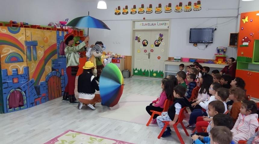 Mitsi minikleri eğlendirdi