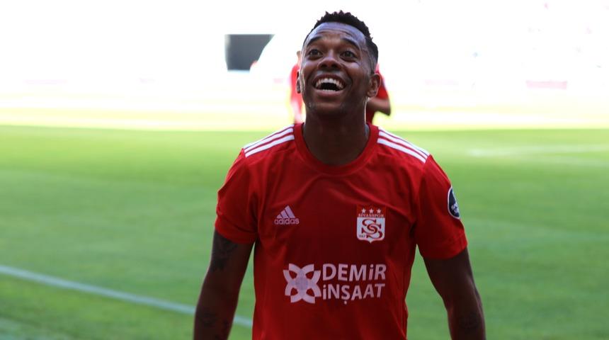 Sivas'ın gollerine Robinho damgası