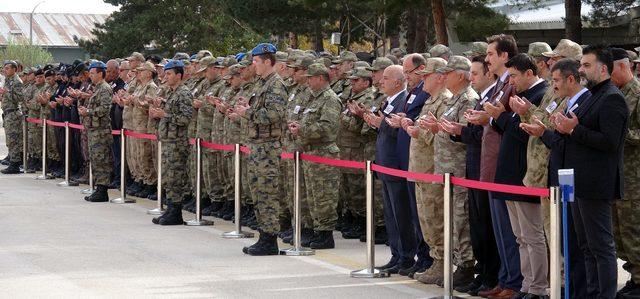 Kaza kurşunu ile şehit olan askerin cenazesi memleketine uğurlandı