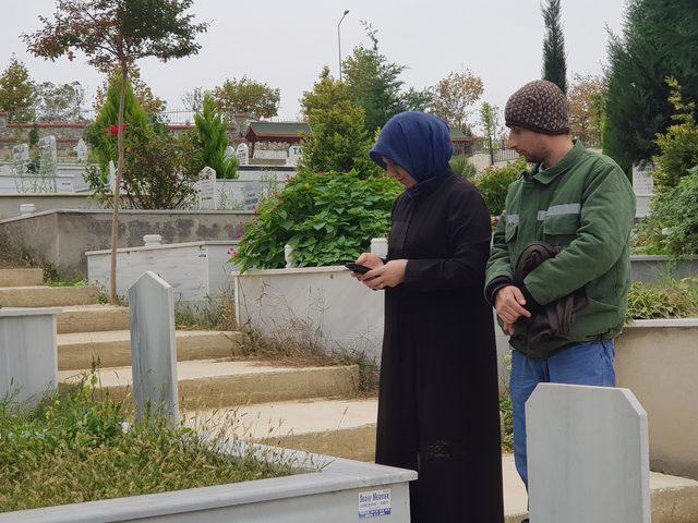 Mezarlar akıllı telefonla bulunuyor