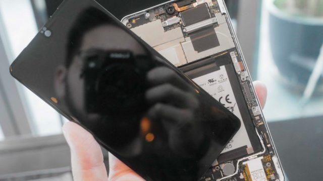 Essential çalışanlarını kovuyor